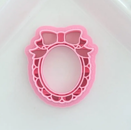 Ribbon Frame with bow cutter