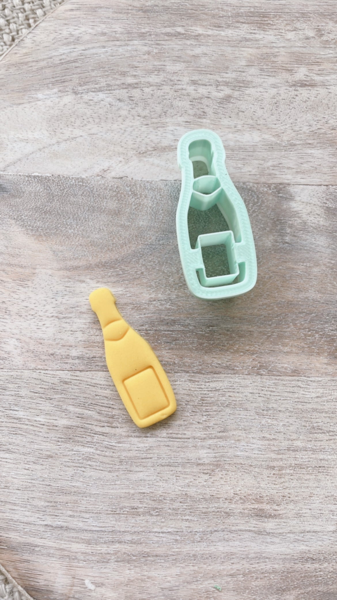 Champagne Bottle Cutter