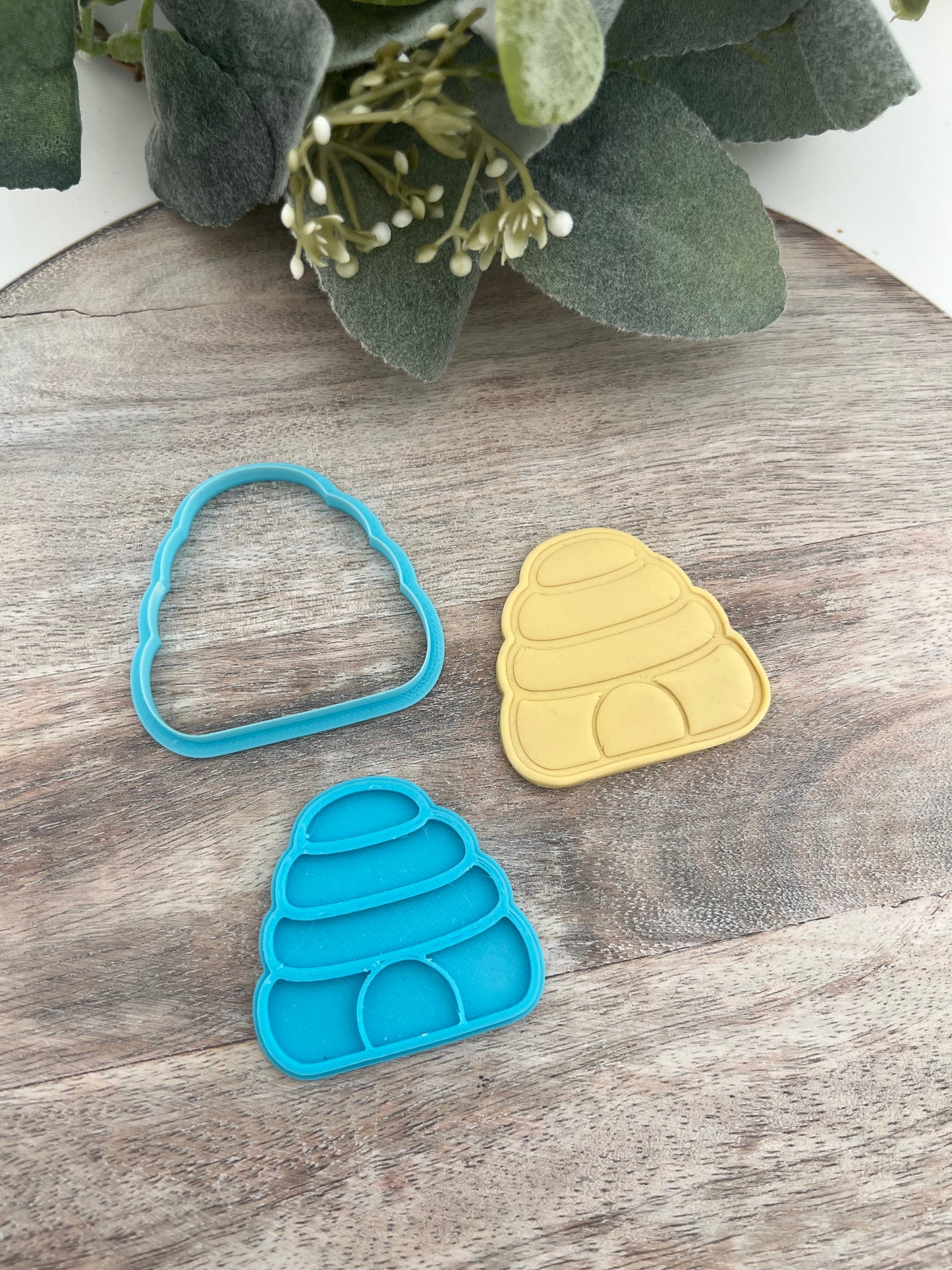 Bee Hive Cutter
