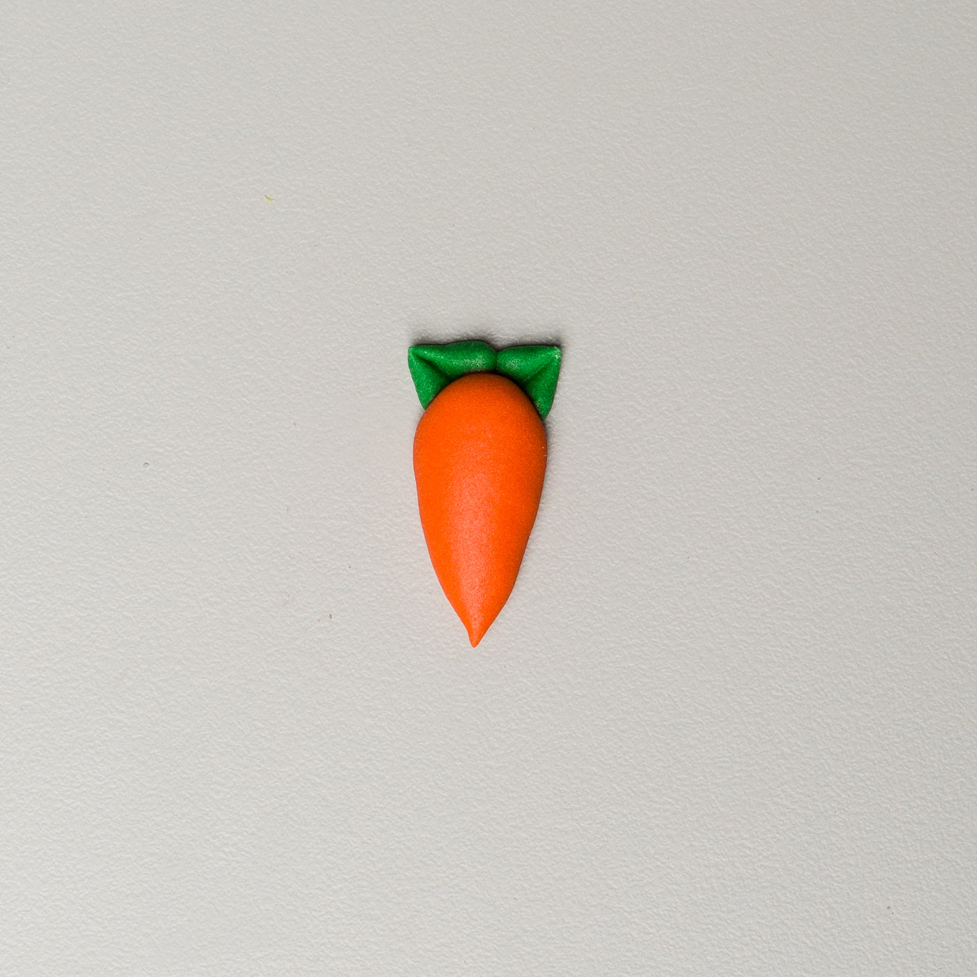 1" ROYAL ICING CARROT - MEDIUM 15 ct