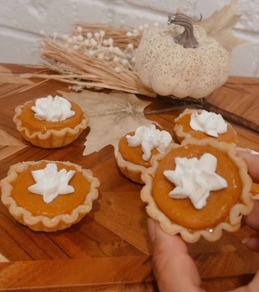 Mini Pumpkin & Apple Pie Online Class