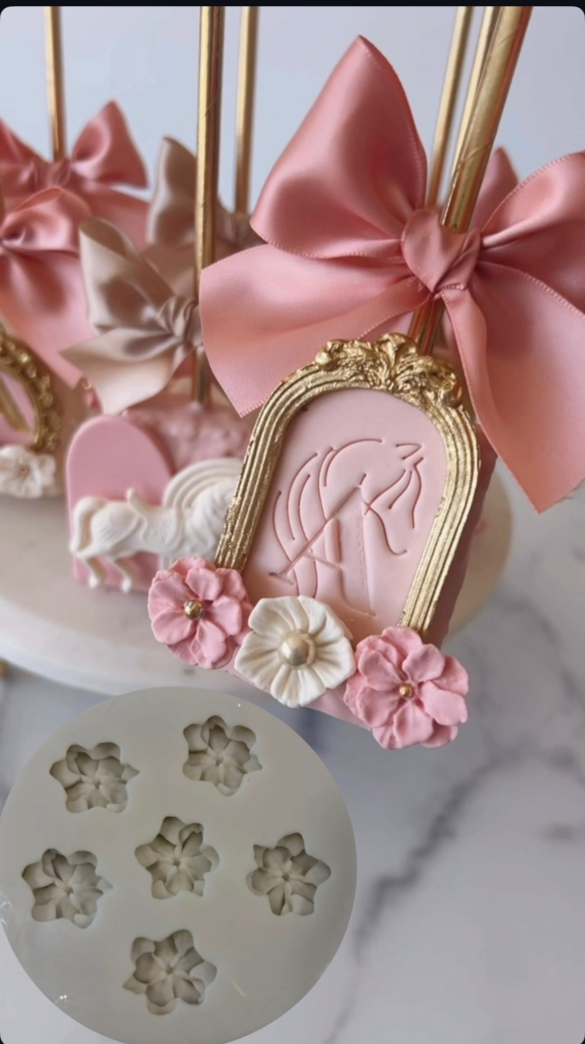RUFFLE DROP FLOWER MOLD