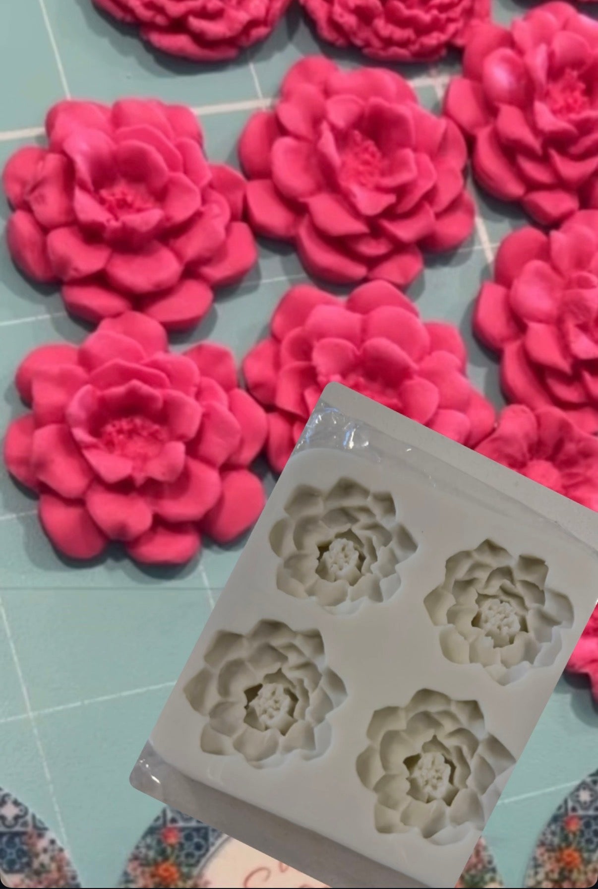 LAYERED FLOWER QUAD MOLD
