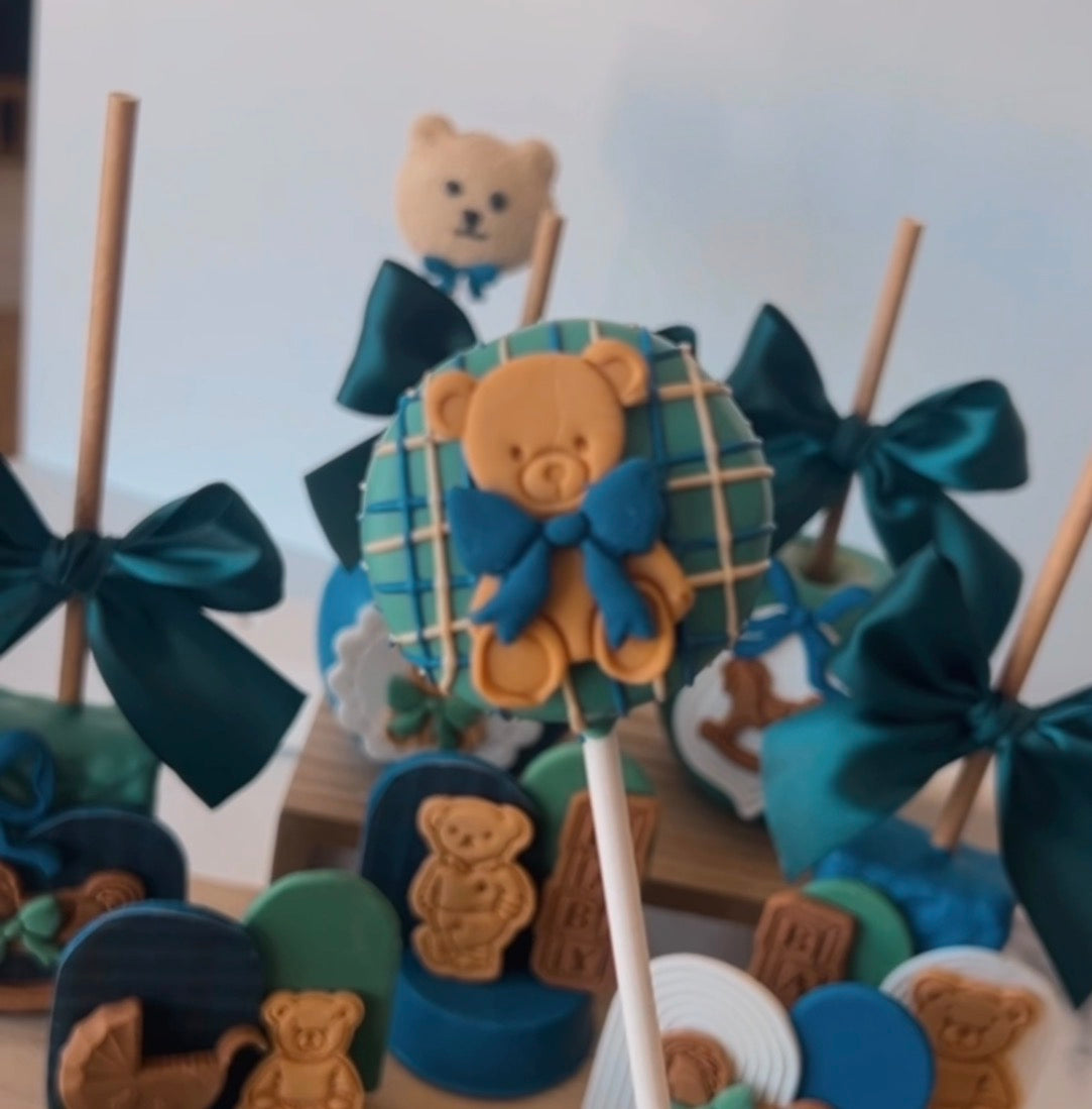 Bear with Bow Cutter